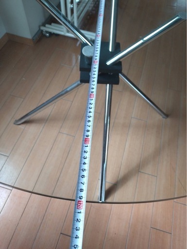ガラス丸デーブル