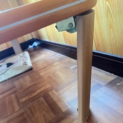 大きいテーブルの画像