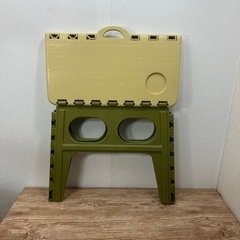 コンパクトフォールディングテーブルの画像