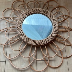 アンティーク　ラタン　壁掛けミラーの画像