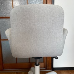 ニトリの子供用学習椅子の画像