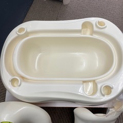 コンビ　おまるでステップ　便座&ステップ兼用オマル
の画像