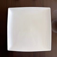 食器　8皿セットの画像