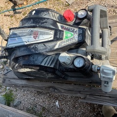 日立製　コンプレッサーの画像