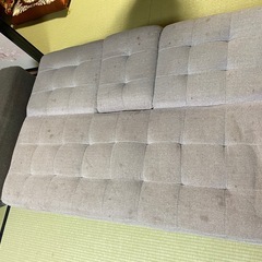 ソファーベッドの画像