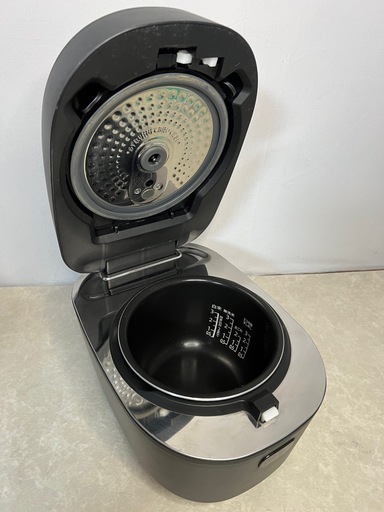 SHARP 炊飯器 3合炊き KS-HF05B-B 2022年製