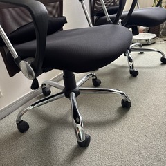 デスクチェアー
の画像