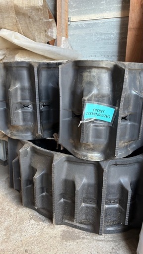 トラクターキャタピラ