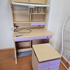 学習机　蛍光灯　収納付きの画像