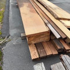 木材　雨ざらし端　端材の画像