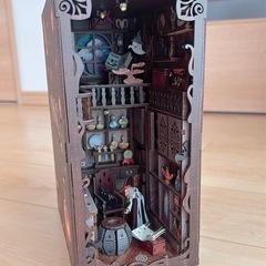 ブックヌック ミニチュアハウス 完成品の画像