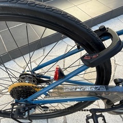 自転車　ノーパンクタイヤ　27インチの画像