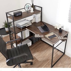 【美品】LOWYA パソコンデスク/机 本棚付き 収納付きの画像