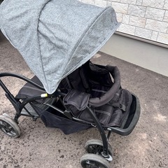 2人乗りベビーカーの画像