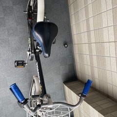 トミカ公式ライセンス 16インチ 身長95〜105cm 子供用自転車 トミカ （ブラック）補助輪付き自転車 低床フレーム 男の子 黒 かっこいい トイザらス限定 の画像