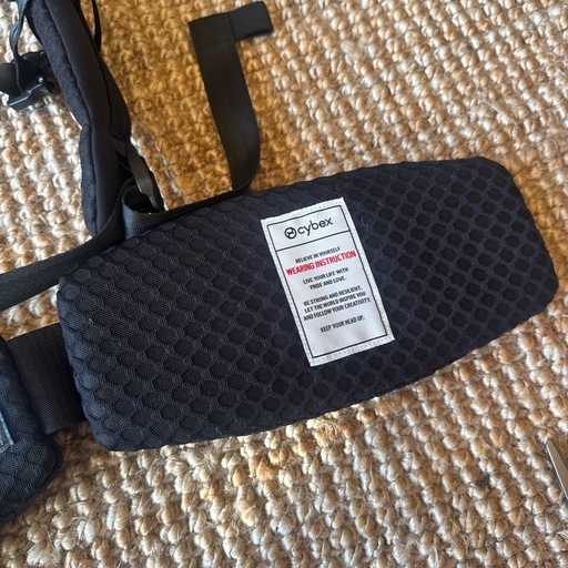 【美品】cybex コヤキャリア　抱っこ紐　ブラック