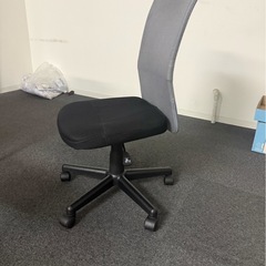 オフィス家具（長机・チェアー）の画像