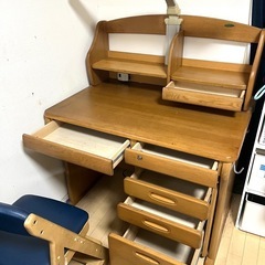 本日取引可能　学習机、収納棚、椅子の画像