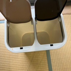 分別ゴミ箱の画像