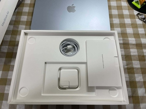 MacBook Air M4 2025年モデル 256GB 美品 保証あり