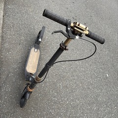 ブレーキ付キックボード
の画像