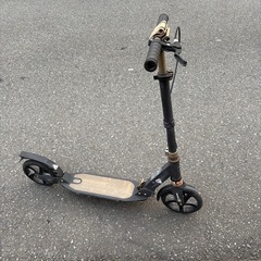 ブレーキ付キックボード
の画像