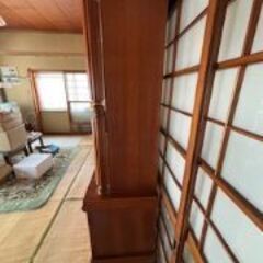 大きい茶ダンス？食器棚？の画像