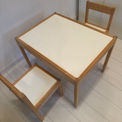 IKEA テーブル椅子セットの画像