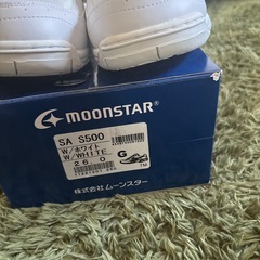 ムーンスター⭐︎白スニーカーの画像