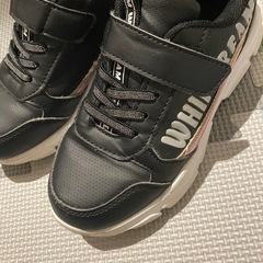 女の子　小学生　靴　ブラック　20センチの画像