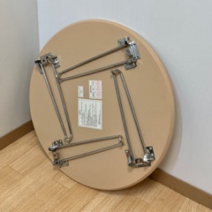 ニトリ　折りたたみローテーブル　丸型の画像