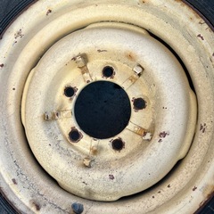 三菱ジープ 純正 ホイールキャップ付き 鉄チンホイール 希少品 傷ありの画像