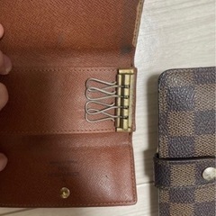 ルイヴィトン 財布とキーケースの画像