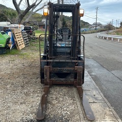 トヨタ　全回転フォーク　360℃ 2.5t ディーゼル　AT 2013年式 荷重2350Kg 揚高3000mm 　GENEO25 8FDL25  回転　積載　運搬　建機　　オートマ　フォークリフト　リフト　宮崎の画像