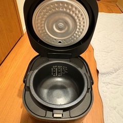 2025年製SHARP 炊飯器の画像