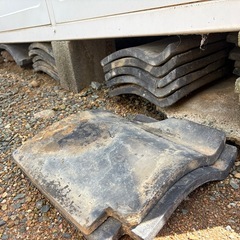 無料！割れた瓦100枚以上、他レンガ　追加ありの画像