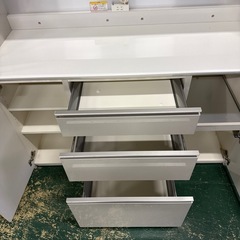 パモウナ　高級感あるキッチンボードの画像