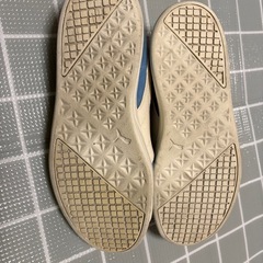 プーマ スニーカーの画像