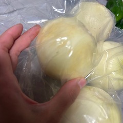 訳ありむき玉ねぎ4つの画像
