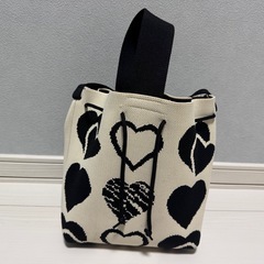 ハート柄巾着型　ショルダーバックの画像