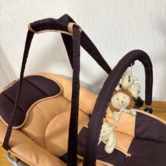 ゆりかご風ベビーベッドの画像