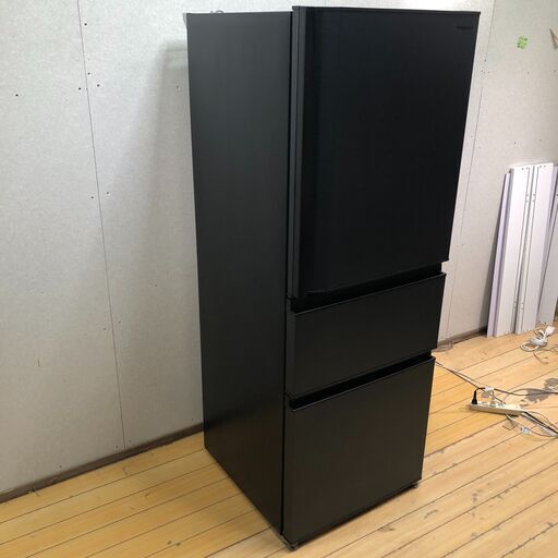 美品 高年式 東芝 2025年製 冷蔵庫 326L 3ドア GR-W33SC マットチャコール（ブラック系） 大容量 美品 ファミリー
