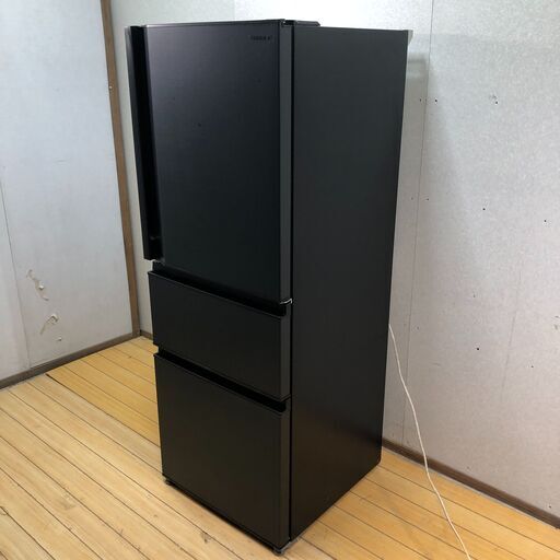 美品 高年式 東芝 2025年製 冷蔵庫 326L 3ドア GR-W33SC マットチャコール（ブラック系） 大容量 美品 ファミリー 単身 冷凍冷蔵庫  【糸島市内 送料無料】　113002-1-250