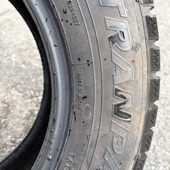TRAMPAT 215/65R15 スタッドレスタイヤの画像