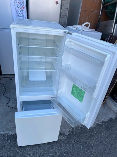NO B926?福岡市内配送設置無料✨?YRZ-F15E1(W) 2ドアノンフロン冷凍冷蔵庫(156L・右開き) ホワイト