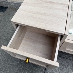 ガラスローテーブル　ドレッサー　収納付き　ホワイト　机の画像