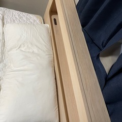 セミダブルサイズのフランスベッドの画像