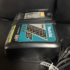 マキタ充電器の画像