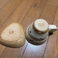 マグカップと小皿のセットの画像