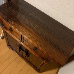 アジア風の棚　チェストの画像